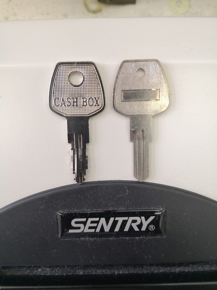 Sentry Safe（セントリー）手提金庫 Cash Box